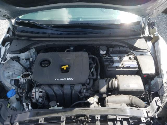 Photo 6 VIN: 5NPD84LF9HH083282 - HYUNDAI ELANTRA SE 