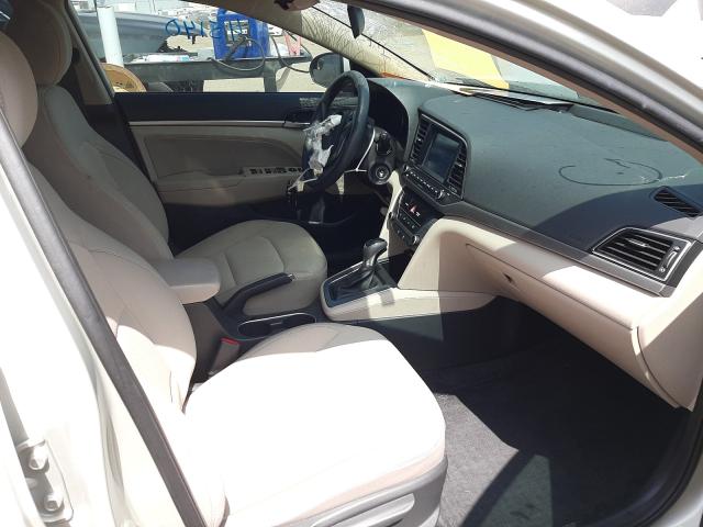 Photo 4 VIN: 5NPD84LF9HH084495 - HYUNDAI ELANTRA 