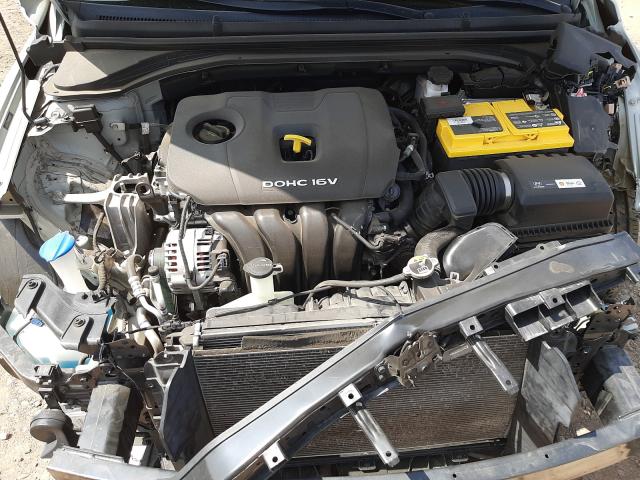 Photo 6 VIN: 5NPD84LF9HH084495 - HYUNDAI ELANTRA 