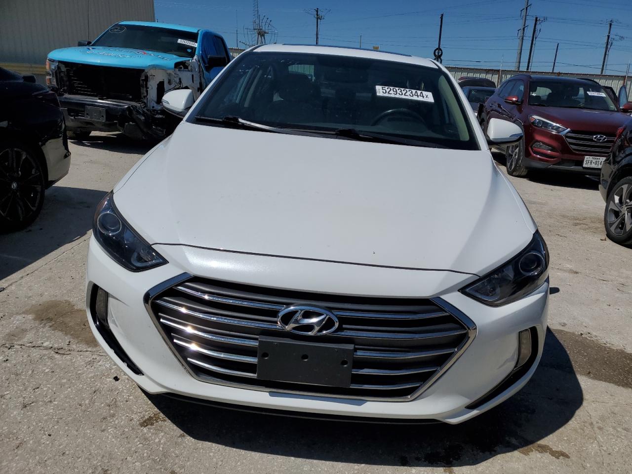 Photo 4 VIN: 5NPD84LF9HH092144 - HYUNDAI ELANTRA 