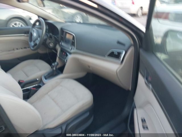 Photo 4 VIN: 5NPD84LF9HH098302 - HYUNDAI ELANTRA 