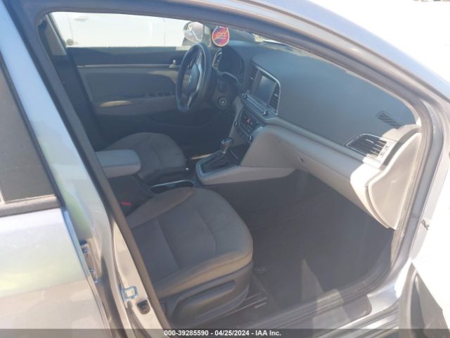 Photo 4 VIN: 5NPD84LF9HH103496 - HYUNDAI ELANTRA 