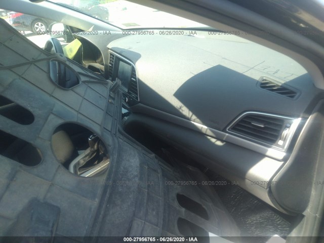 Photo 4 VIN: 5NPD84LF9HH124607 - HYUNDAI ELANTRA 