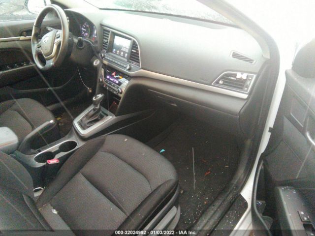 Photo 4 VIN: 5NPD84LF9HH128804 - HYUNDAI ELANTRA 