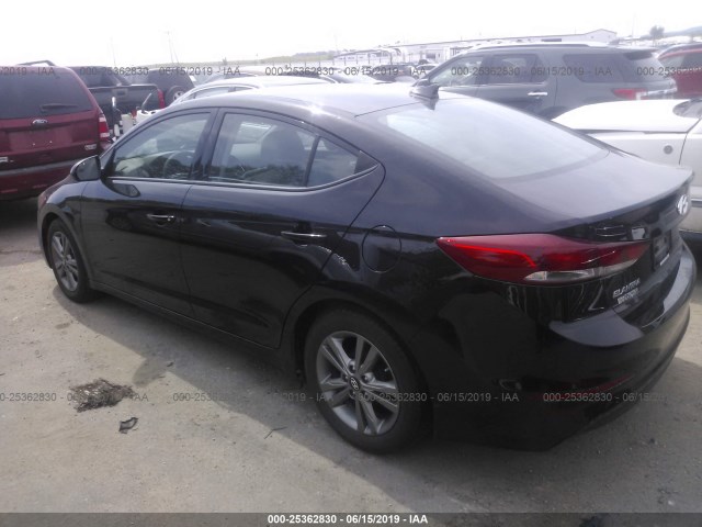 Photo 2 VIN: 5NPD84LF9HH130746 - HYUNDAI ELANTRA 