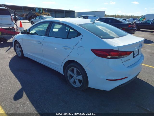 Photo 2 VIN: 5NPD84LF9HH136532 - HYUNDAI ELANTRA 