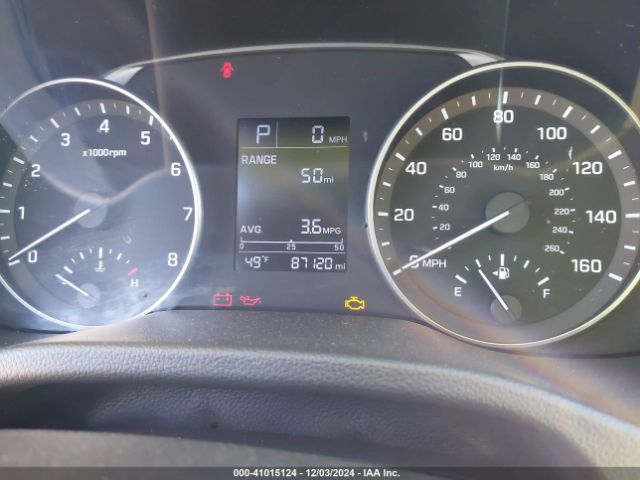 Photo 6 VIN: 5NPD84LF9HH136532 - HYUNDAI ELANTRA 