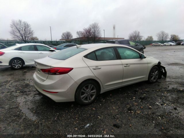 Photo 3 VIN: 5NPD84LF9HH143917 - HYUNDAI ELANTRA 