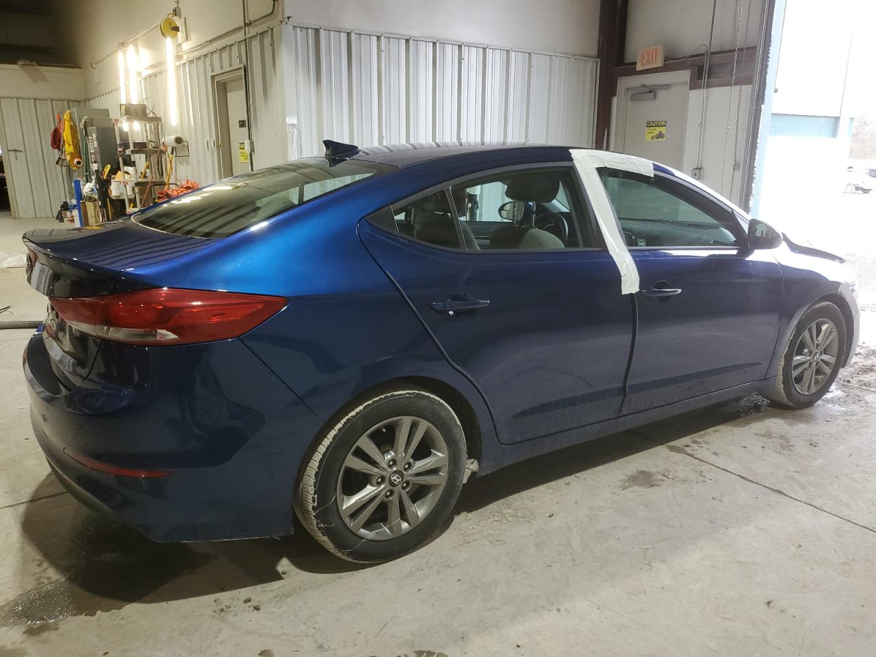 Photo 2 VIN: 5NPD84LF9HH145179 - HYUNDAI ELANTRA 