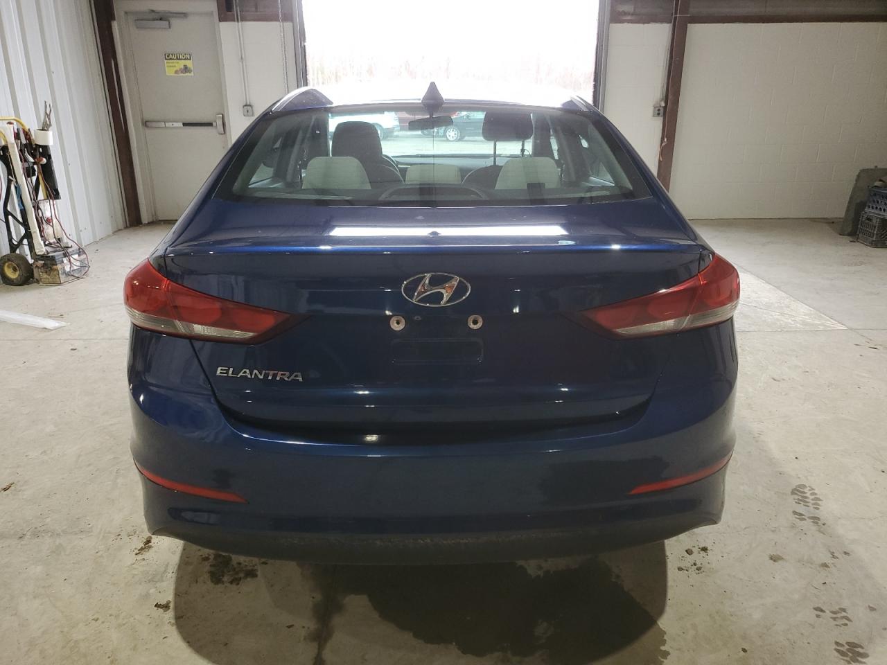 Photo 5 VIN: 5NPD84LF9HH145179 - HYUNDAI ELANTRA 