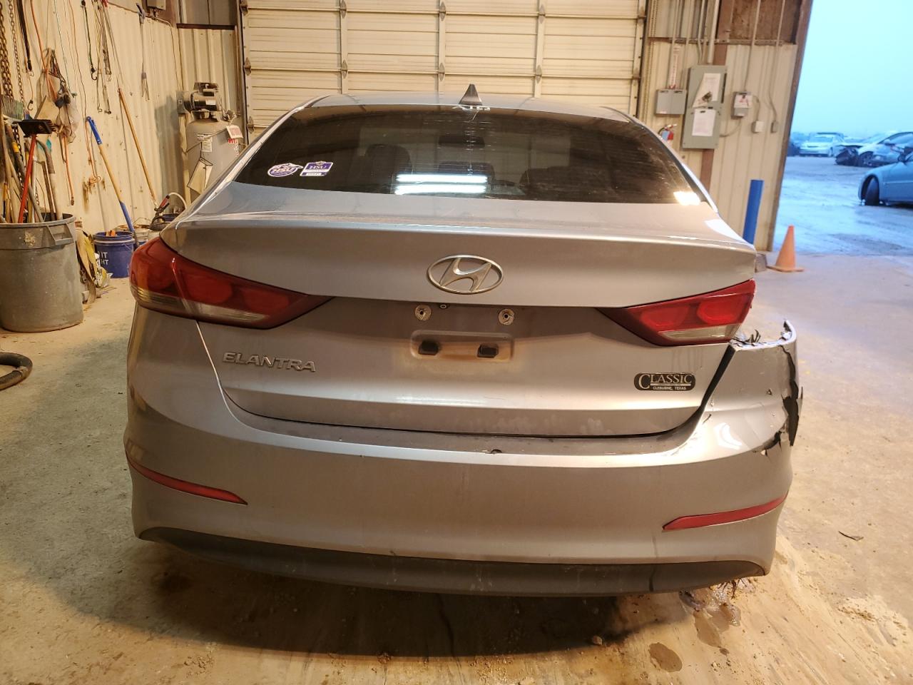 Photo 5 VIN: 5NPD84LF9HH150267 - HYUNDAI ELANTRA 