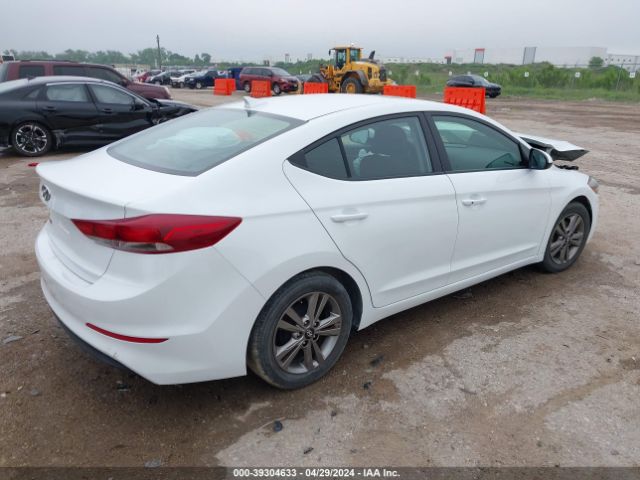 Photo 3 VIN: 5NPD84LF9HH153704 - HYUNDAI ELANTRA 