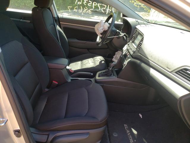 Photo 4 VIN: 5NPD84LF9HH155646 - HYUNDAI ELANTRA 