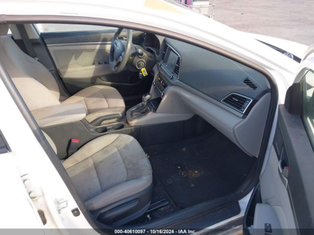 Photo 4 VIN: 5NPD84LF9HH156828 - HYUNDAI ELANTRA 