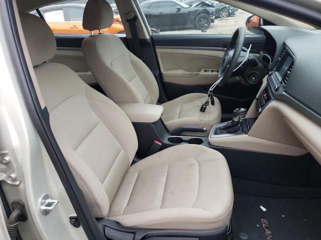 Photo 4 VIN: 5NPD84LF9HH157090 - HYUNDAI ELANTRA SE 