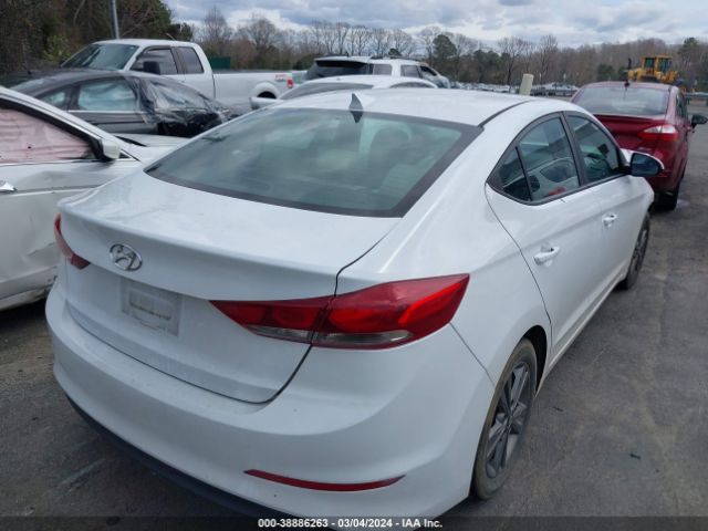 Photo 3 VIN: 5NPD84LF9HH165061 - HYUNDAI ELANTRA 