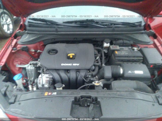 Photo 9 VIN: 5NPD84LF9HH169885 - HYUNDAI ELANTRA 