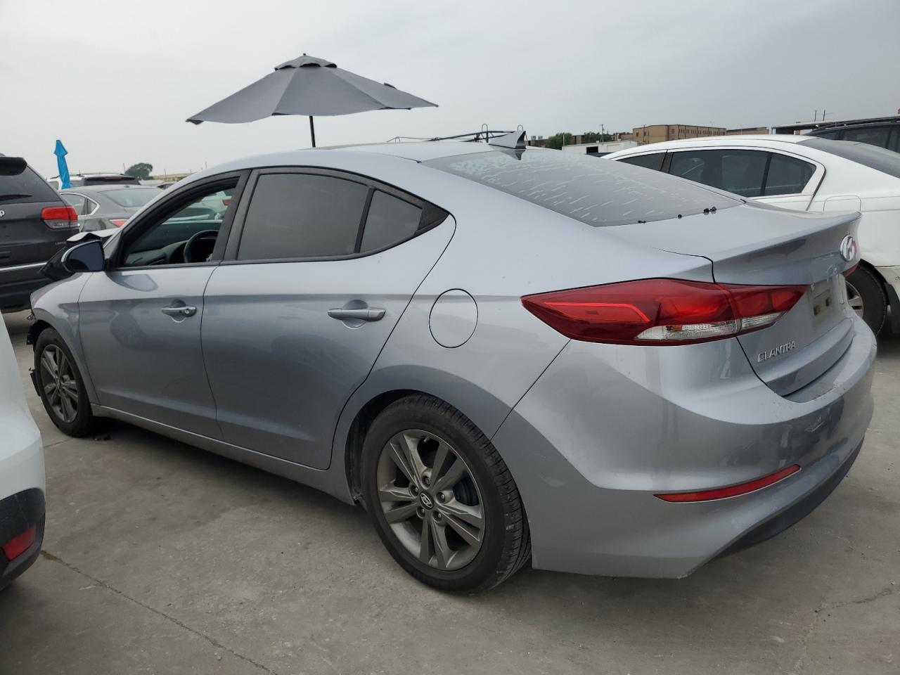 Photo 2 VIN: 5NPD84LF9HH183544 - HYUNDAI ELANTRA 