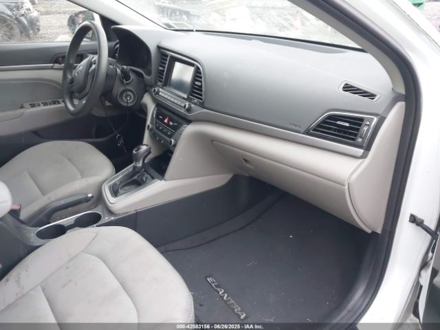 Photo 4 VIN: 5NPD84LF9HH186556 - HYUNDAI ELANTRA 