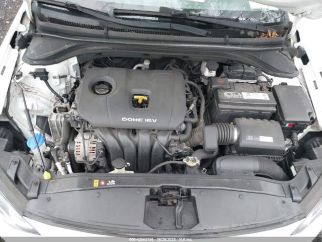 Photo 9 VIN: 5NPD84LF9HH186556 - HYUNDAI ELANTRA 