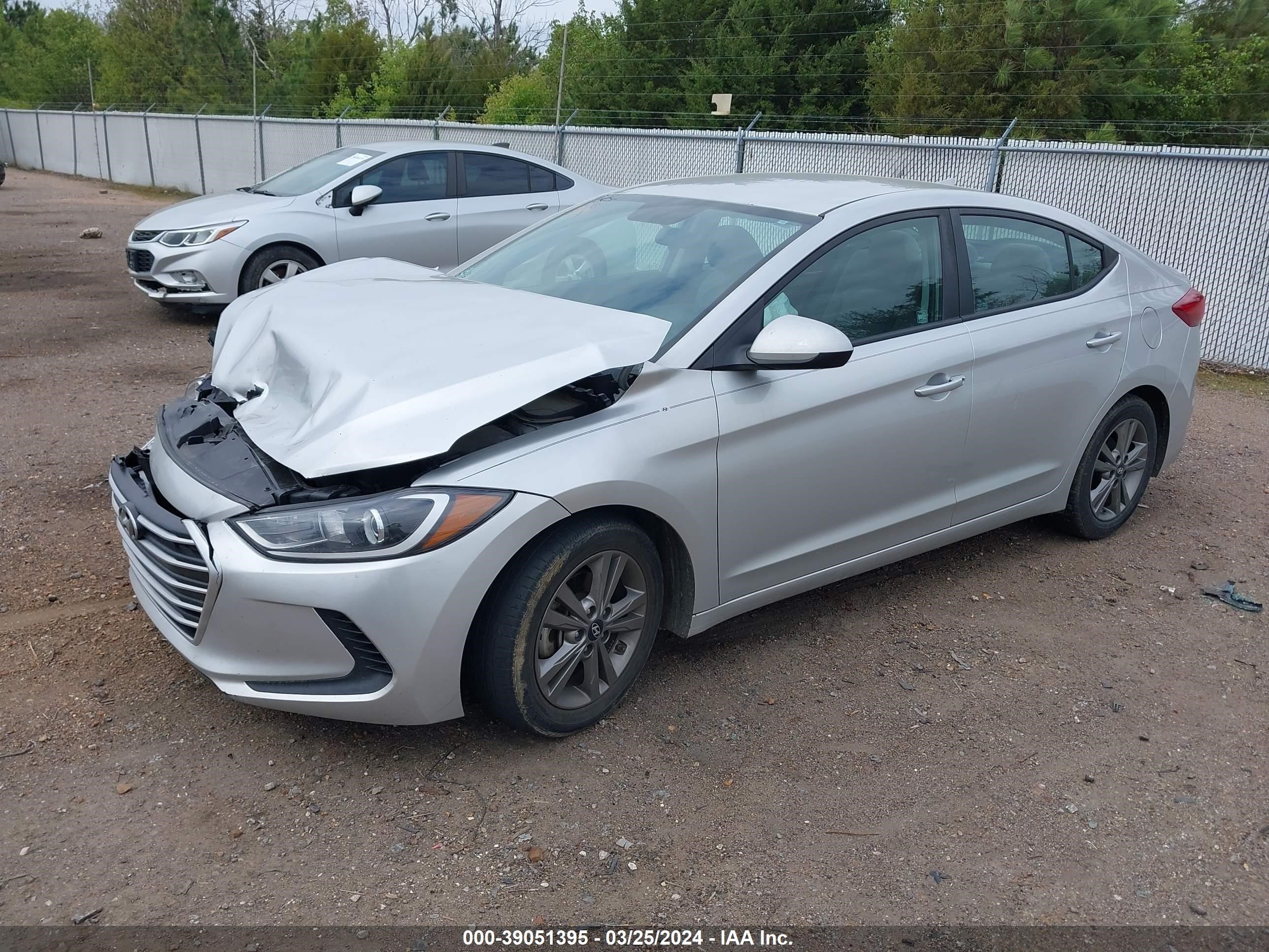 Photo 1 VIN: 5NPD84LF9HH188565 - HYUNDAI ELANTRA 