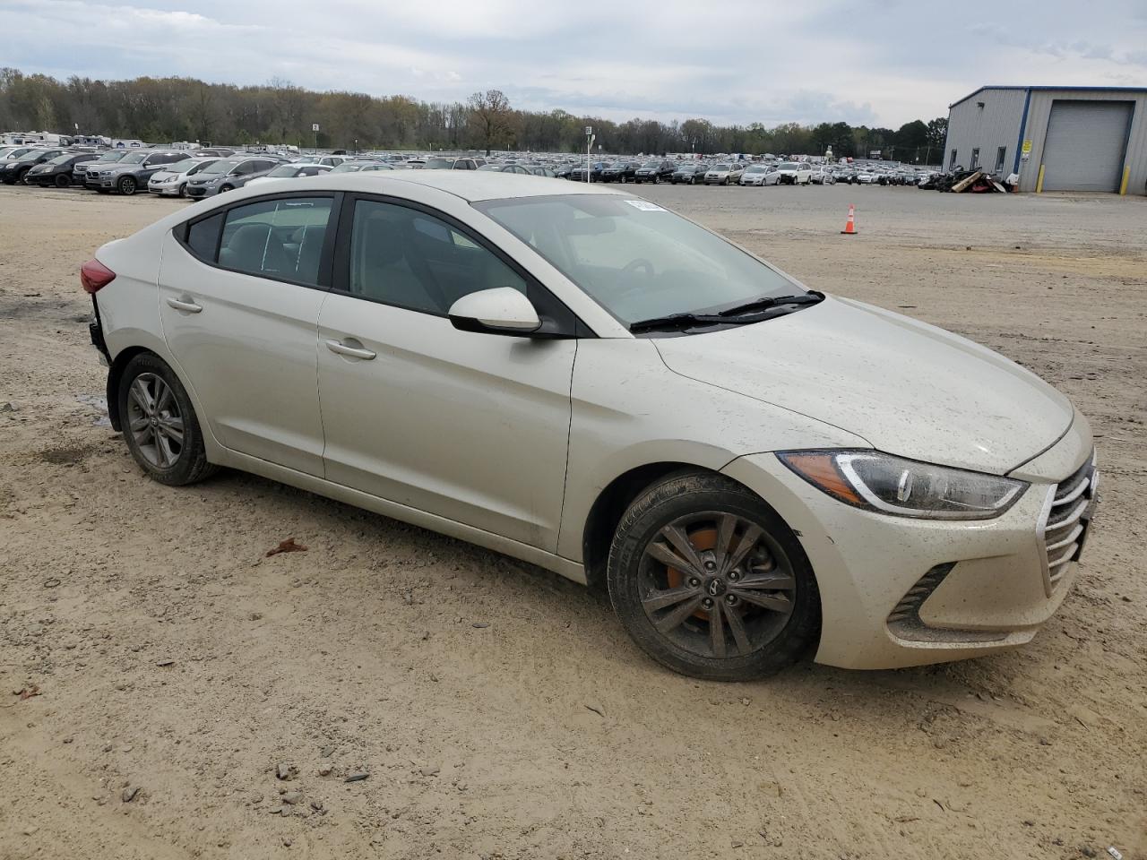 Photo 3 VIN: 5NPD84LF9HH201945 - HYUNDAI ELANTRA 