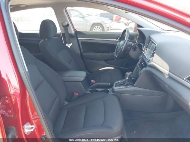 Photo 4 VIN: 5NPD84LF9HH204537 - HYUNDAI ELANTRA 