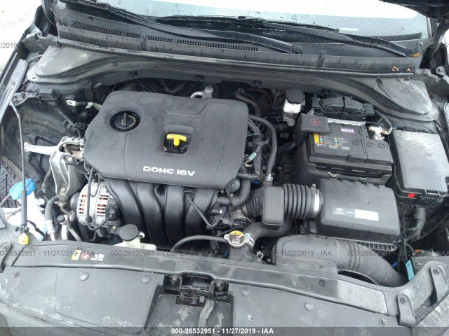 Photo 9 VIN: 5NPD84LF9HH204859 - HYUNDAI ELANTRA 