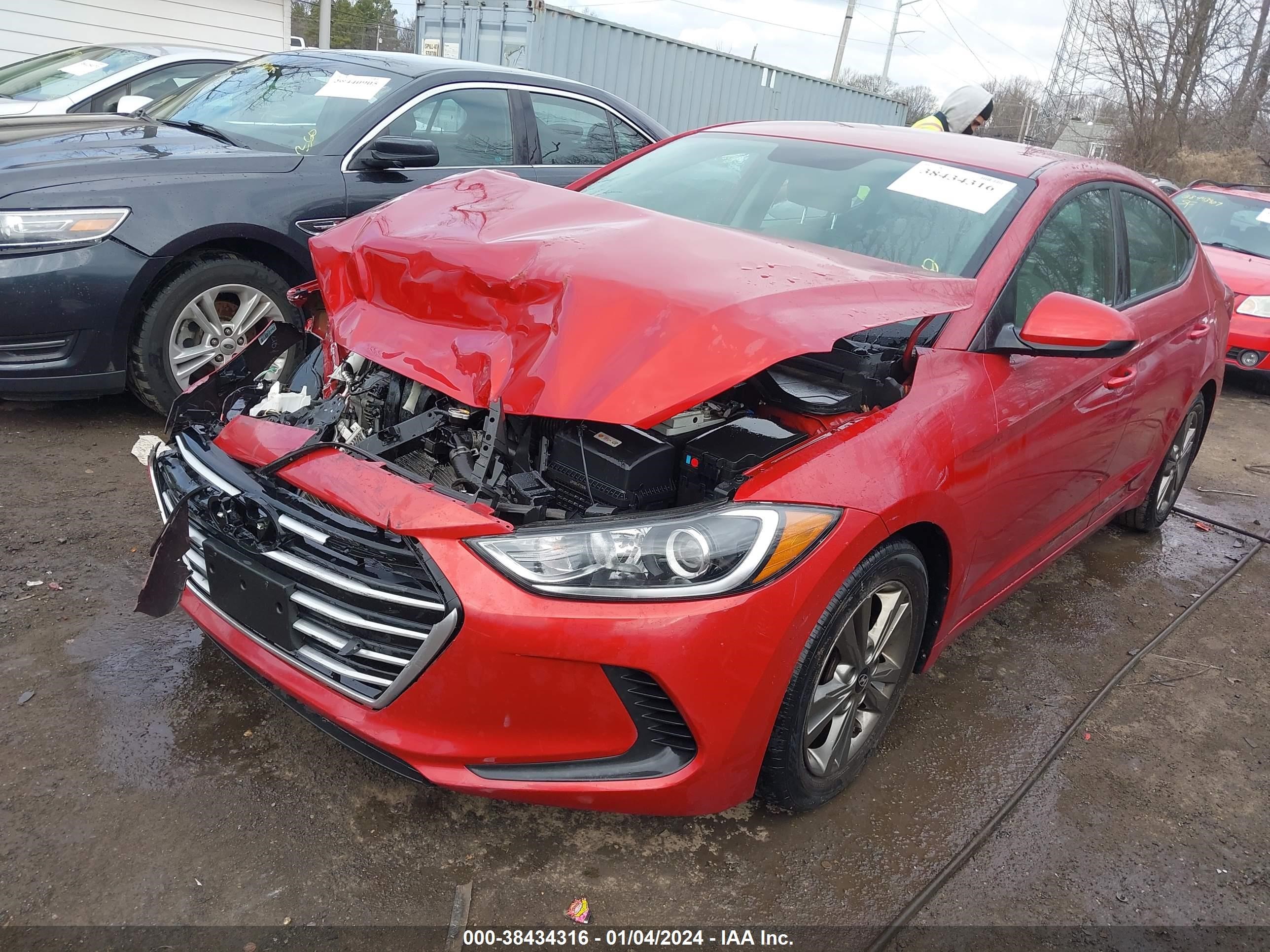 Photo 1 VIN: 5NPD84LF9JH225572 - HYUNDAI ELANTRA 