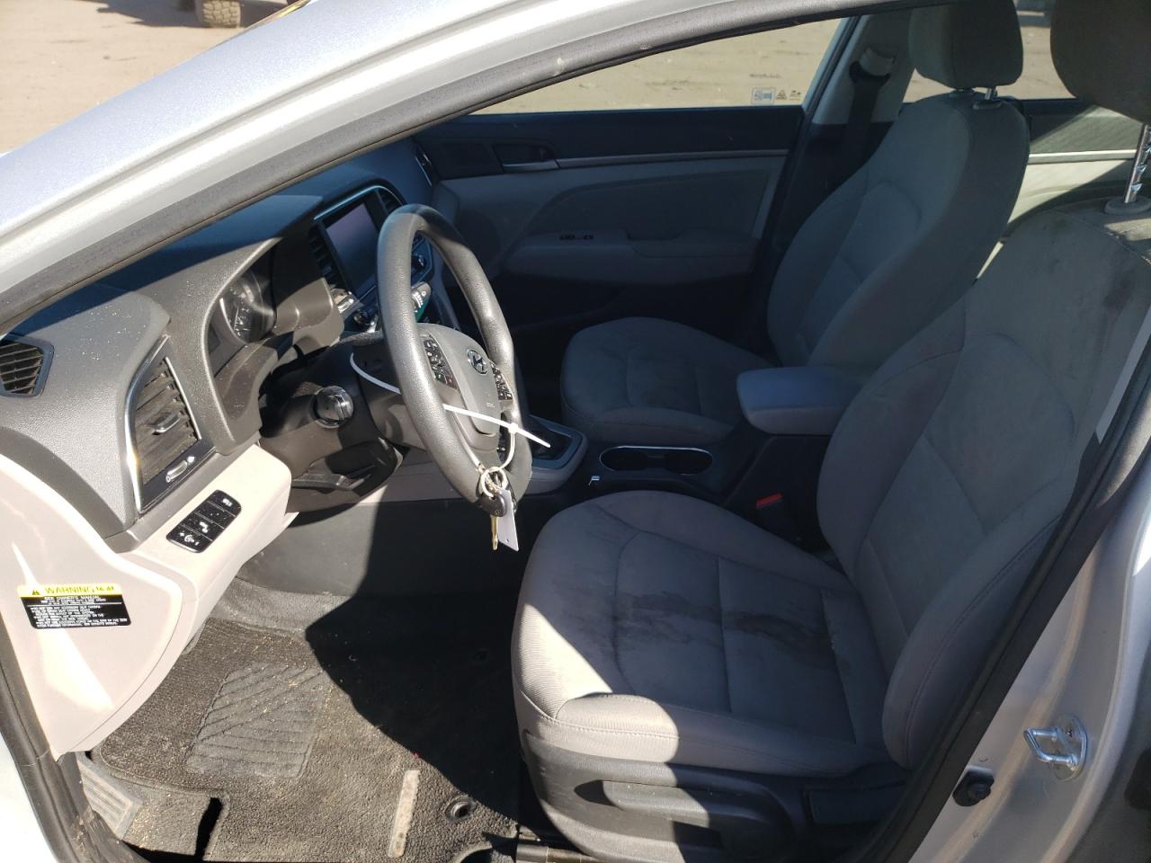 Photo 6 VIN: 5NPD84LF9JH240802 - HYUNDAI ELANTRA 