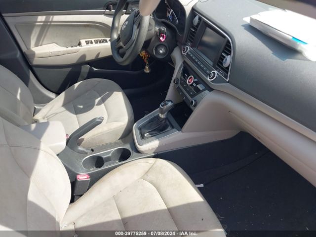 Photo 4 VIN: 5NPD84LF9JH259852 - HYUNDAI ELANTRA 