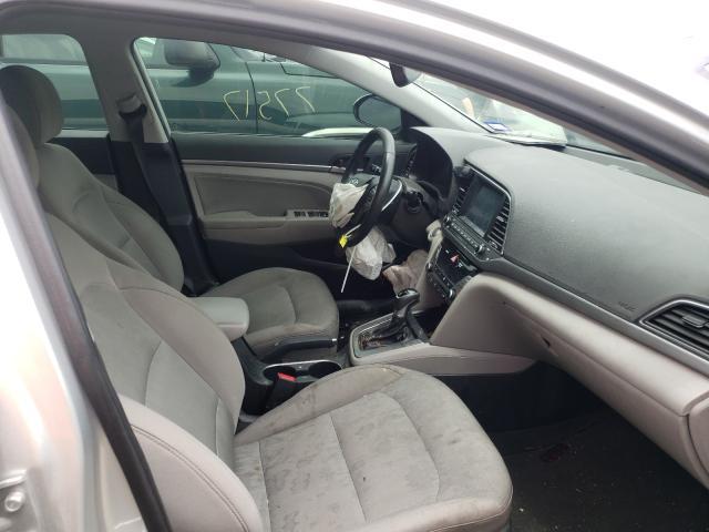 Photo 4 VIN: 5NPD84LF9JH263898 - HYUNDAI ELANTRA SE 