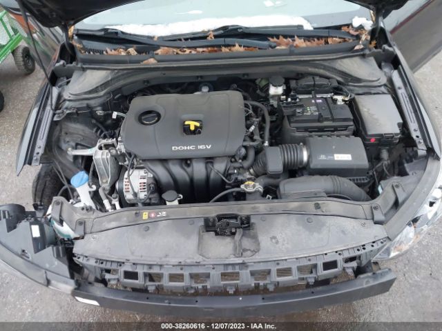 Photo 9 VIN: 5NPD84LF9JH266719 - HYUNDAI ELANTRA 