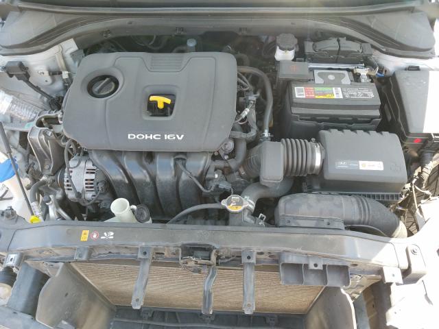 Photo 6 VIN: 5NPD84LF9JH300903 - HYUNDAI ELANTRA SE 