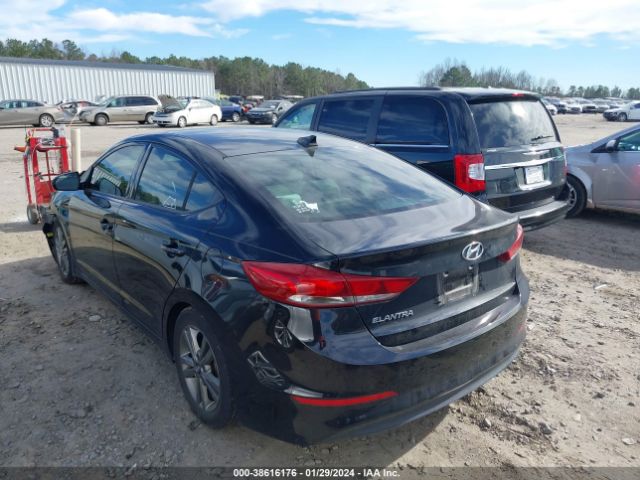 Photo 2 VIN: 5NPD84LF9JH301758 - HYUNDAI ELANTRA 