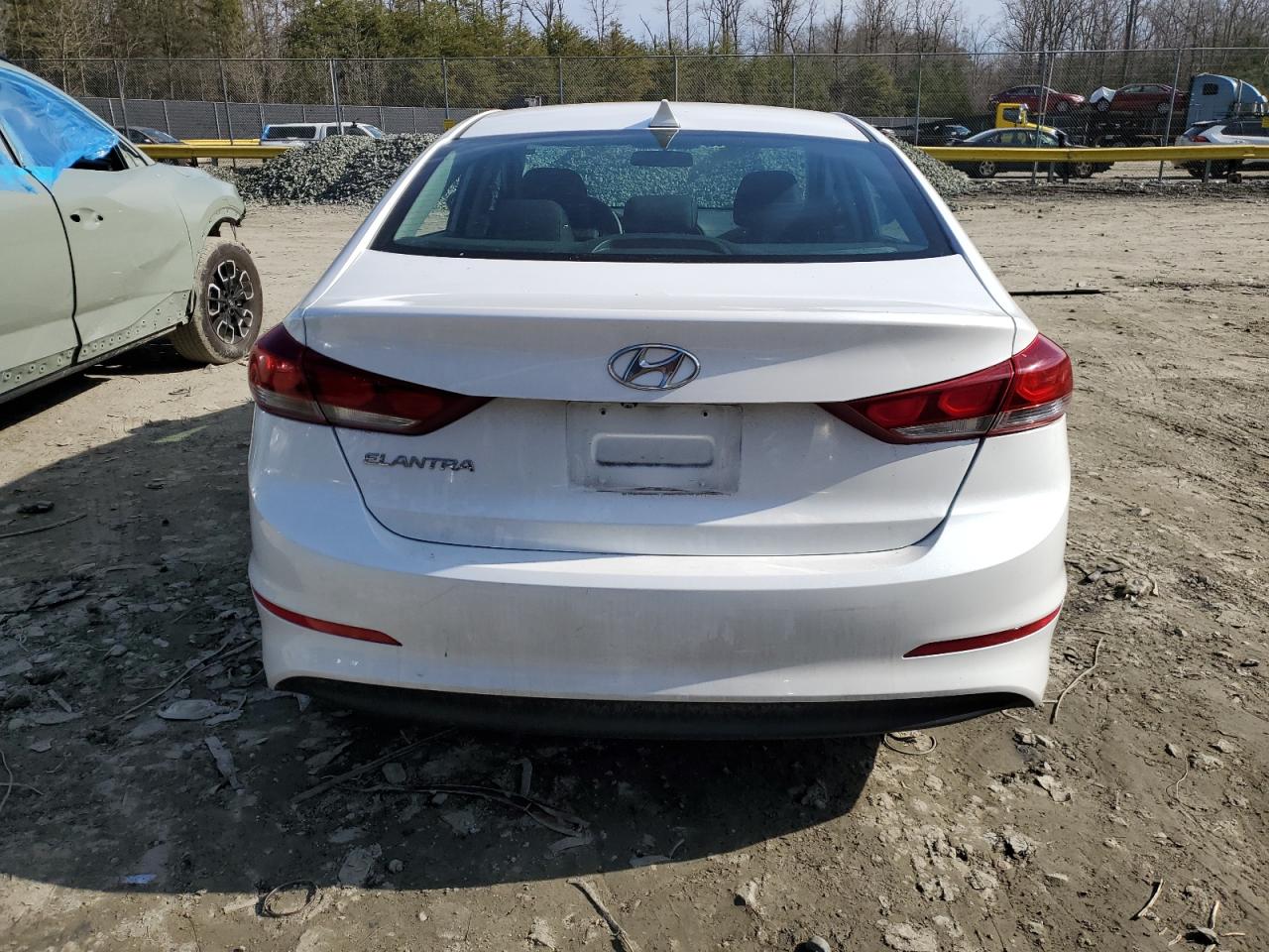 Photo 5 VIN: 5NPD84LF9JH318530 - HYUNDAI ELANTRA 