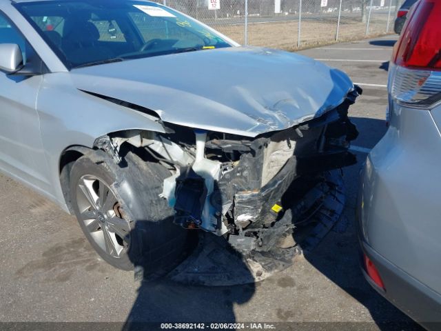 Photo 5 VIN: 5NPD84LF9JH326983 - HYUNDAI ELANTRA 