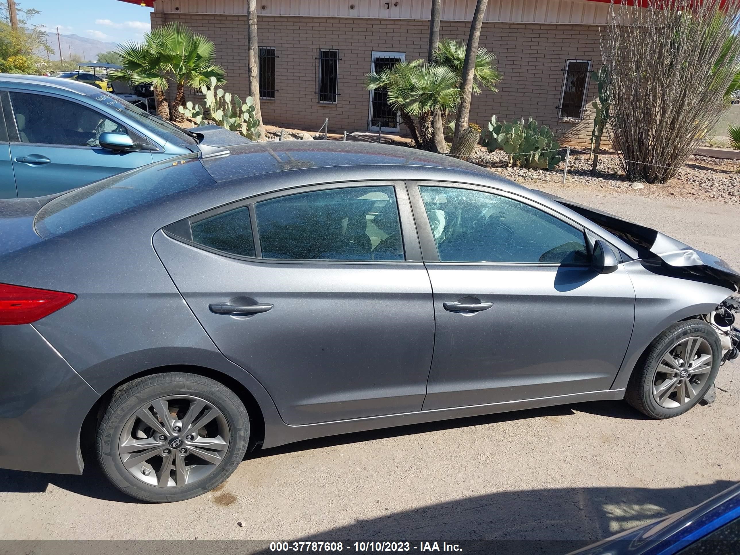 Photo 12 VIN: 5NPD84LF9JH337644 - HYUNDAI ELANTRA 