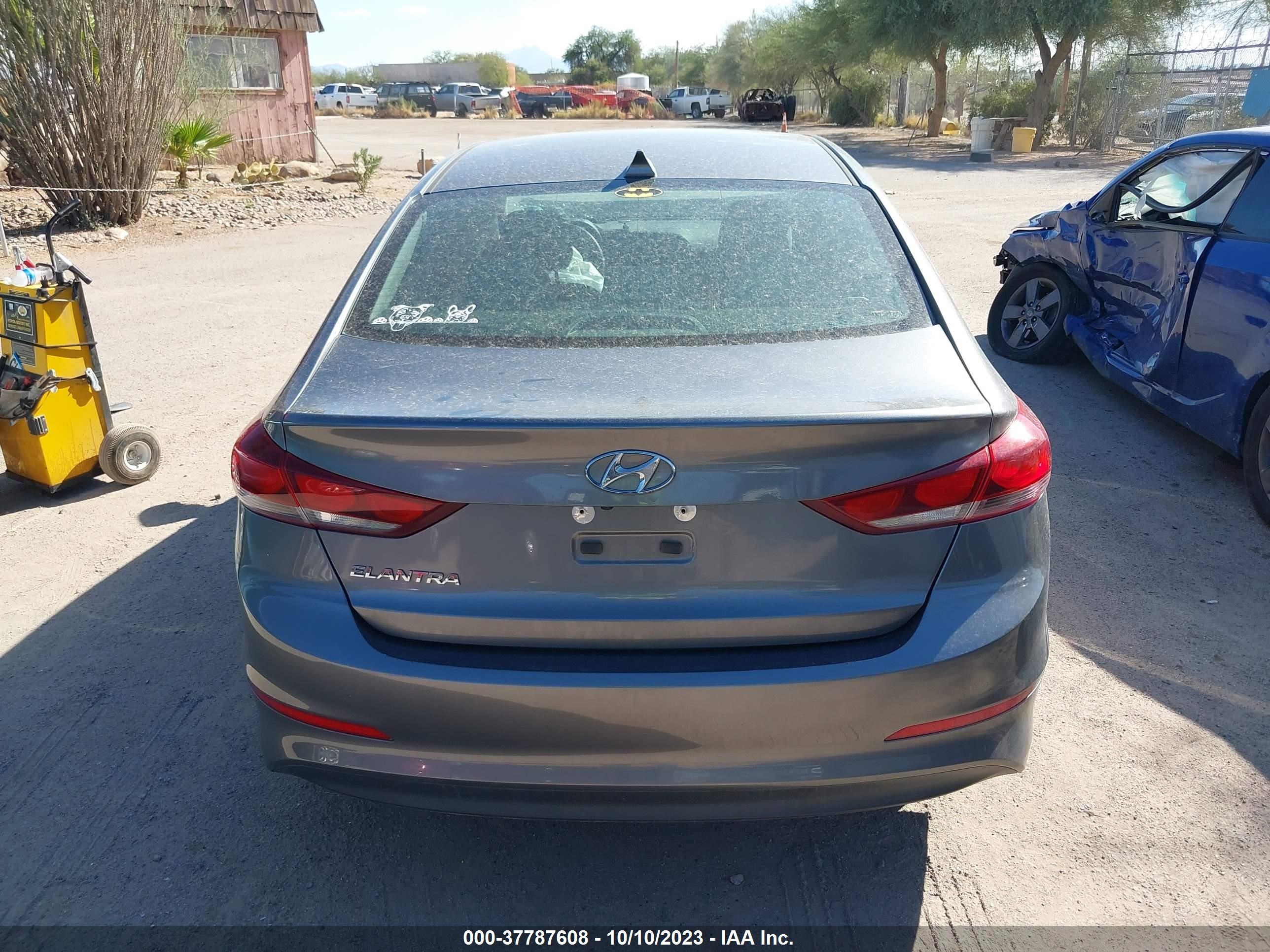 Photo 15 VIN: 5NPD84LF9JH337644 - HYUNDAI ELANTRA 