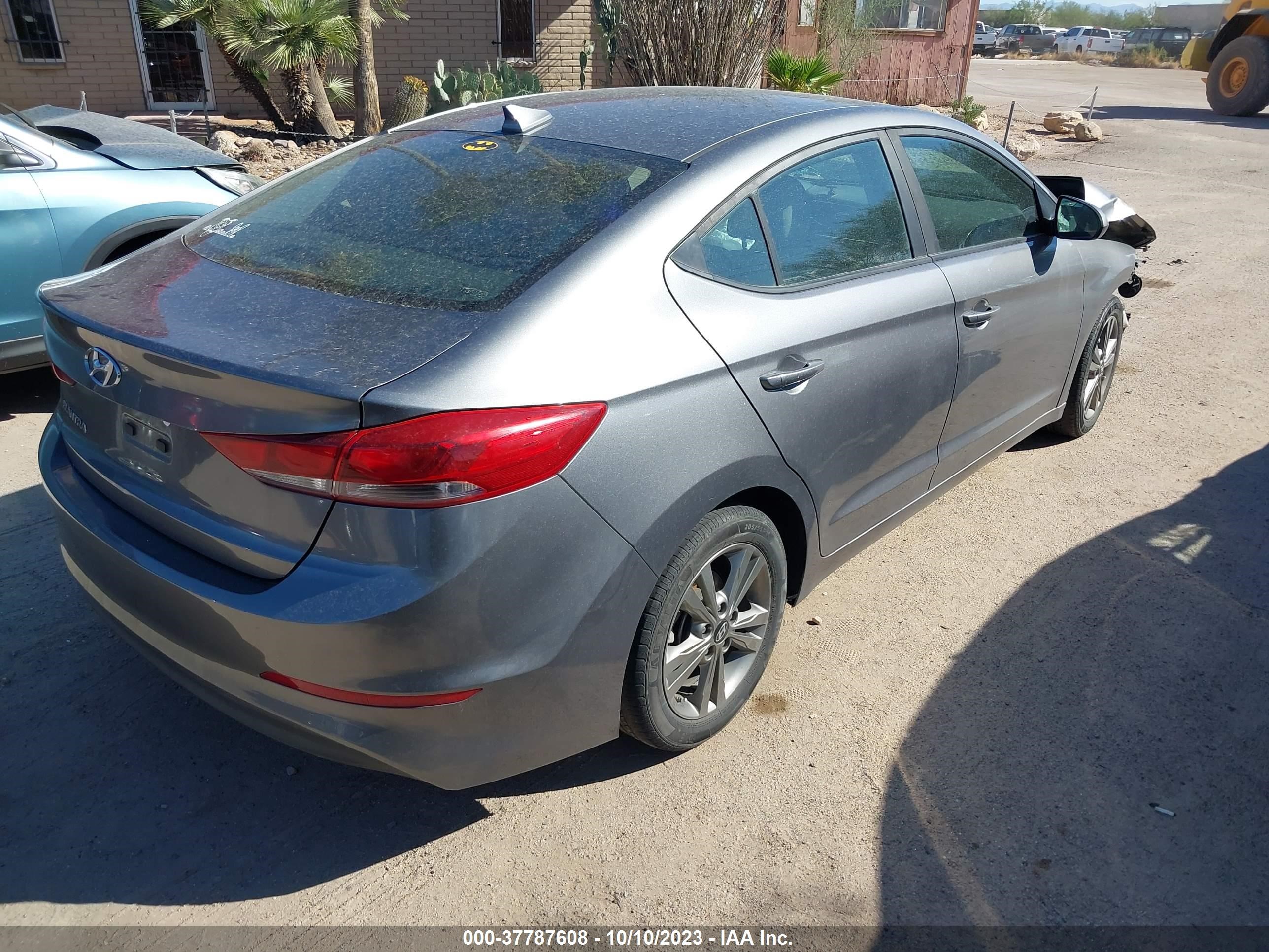 Photo 3 VIN: 5NPD84LF9JH337644 - HYUNDAI ELANTRA 