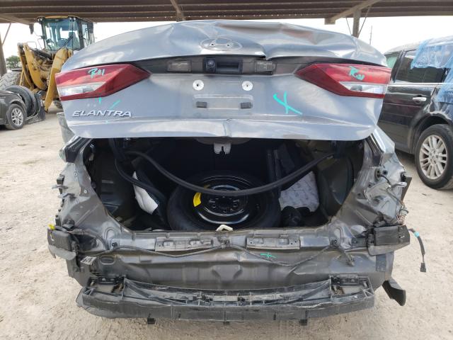 Photo 8 VIN: 5NPD84LF9JH338132 - HYUNDAI ELANTRA SE 