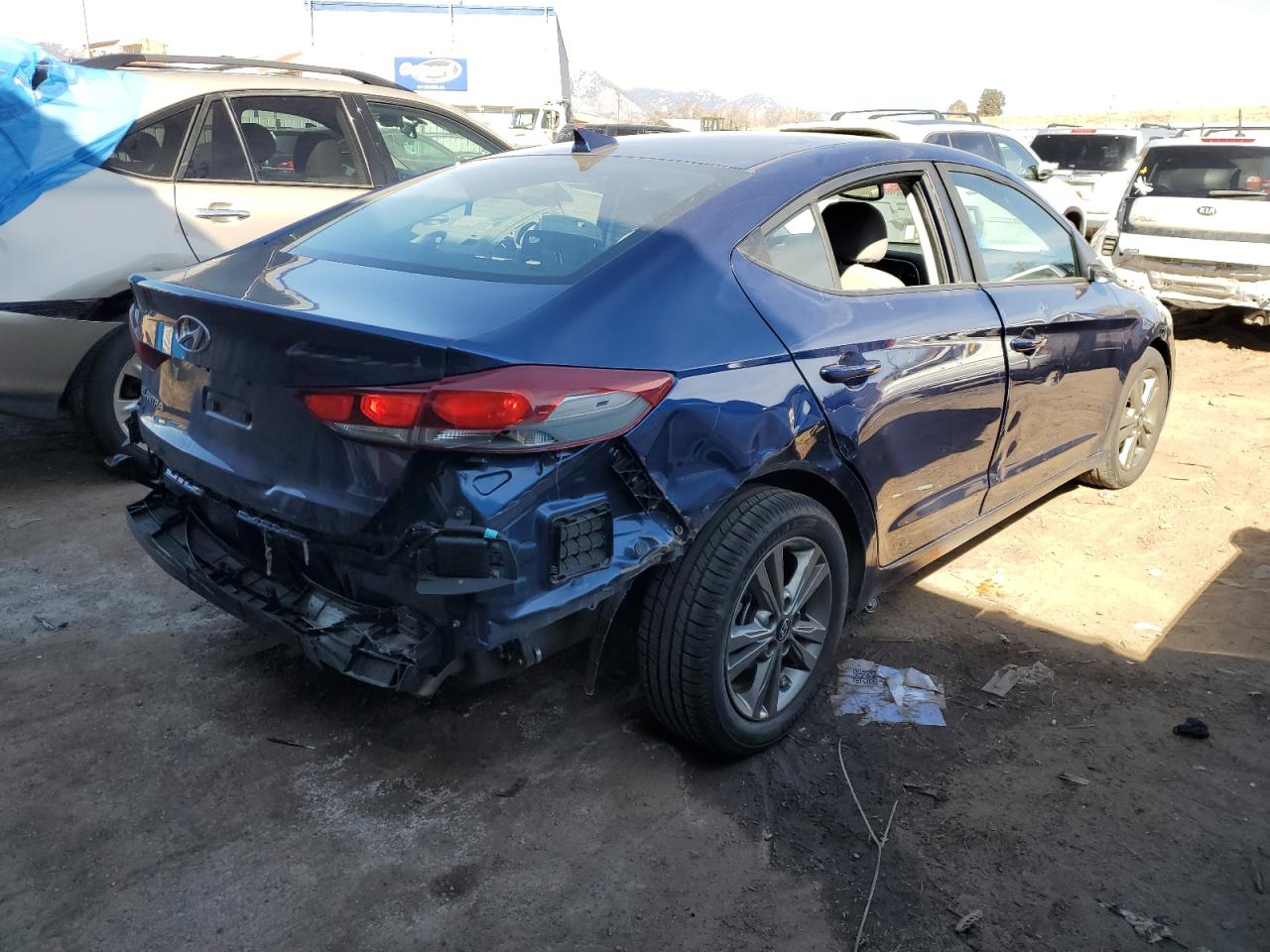 Photo 2 VIN: 5NPD84LF9JH343055 - HYUNDAI ELANTRA 