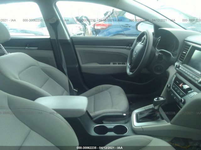 Photo 4 VIN: 5NPD84LF9JH366965 - HYUNDAI ELANTRA 