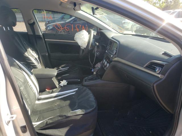 Photo 4 VIN: 5NPD84LF9KH406804 - HYUNDAI ELANTRA SE 