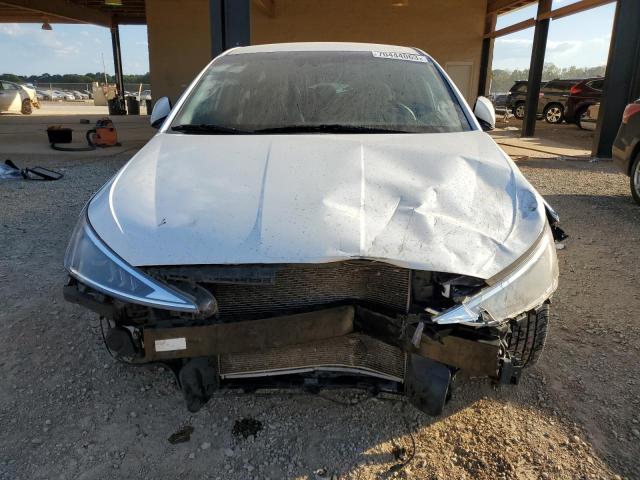 Photo 4 VIN: 5NPD84LF9KH407810 - HYUNDAI ELANTRA 