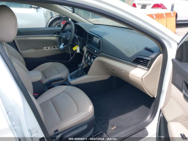 Photo 4 VIN: 5NPD84LF9KH413154 - HYUNDAI ELANTRA SE 