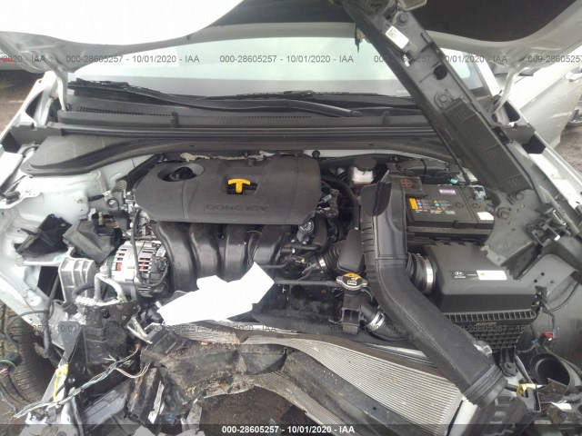 Photo 9 VIN: 5NPD84LF9KH417723 - HYUNDAI ELANTRA 