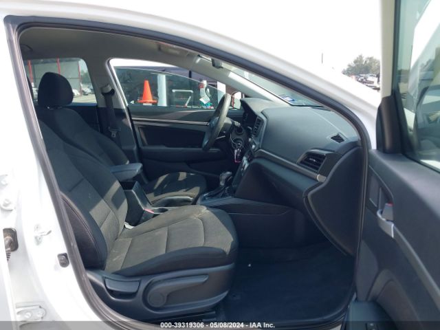 Photo 4 VIN: 5NPD84LF9KH423876 - HYUNDAI ELANTRA 