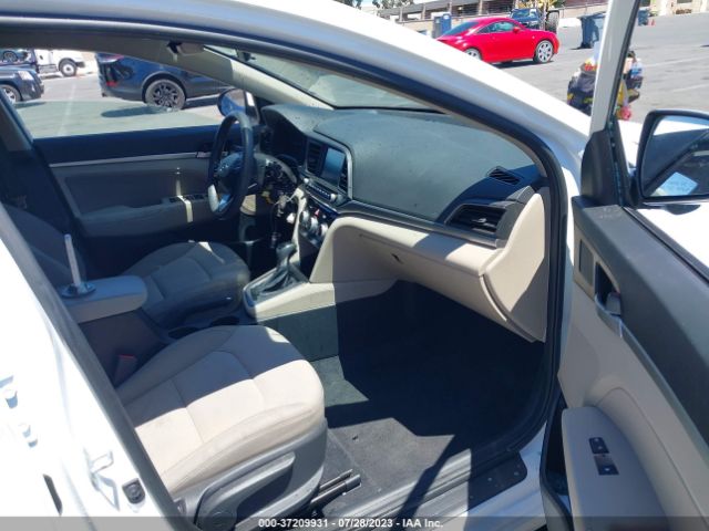 Photo 4 VIN: 5NPD84LF9KH436661 - HYUNDAI ELANTRA 