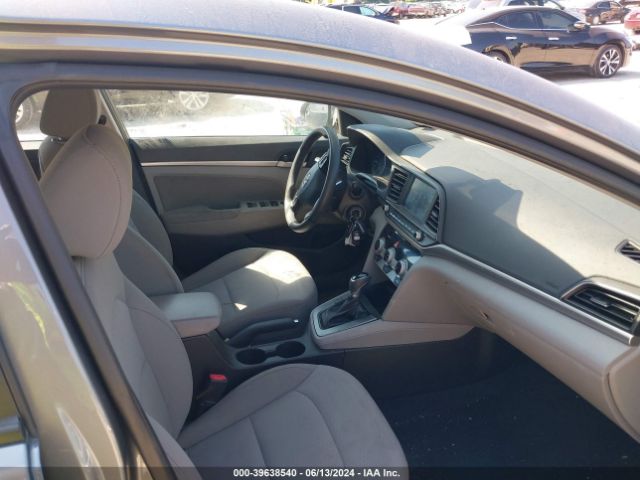 Photo 4 VIN: 5NPD84LF9KH440466 - HYUNDAI ELANTRA 